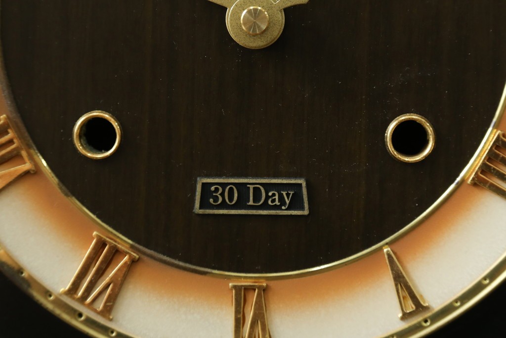 和製アンティーク　リズム時計　Rhythm Charmant　30Day　落ち着いた色味と文字盤がおしゃれな置き時計　(R-072504)