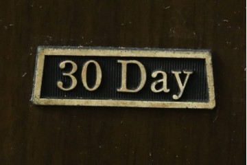 和製アンティーク　リズム時計　Rhythm Charmant　30Day　落ち着いた色味と文字盤がおしゃれな置き時計　(R-072504)