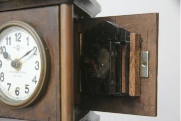 和製アンティーク　三工舎　TRADE(SK)MARK　木の温かみを感じる三方置時計(三面時計、置き時計、古時計)(R-072509)