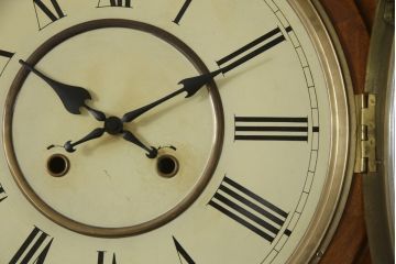 和製アンティーク　REGULATOR A　クォーツ式　特大!! 繊細な彫刻が目を惹く掛け時計(柱時計、古時計、振り子時計)(R-072512)
