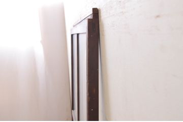 アンティーク建具　どこか懐かしい雰囲気を感じるガラス戸1枚(引き戸)(R-072525)