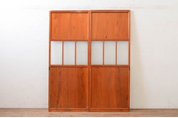 アンティーク建具　レトロな空間作りにおすすめな幅狭ガラス帯戸2枚セット(引き戸、板戸)(R-072537)
