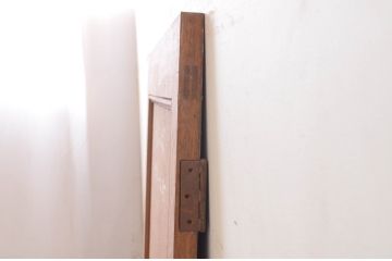 アンティーク建具　ラワン材　レトロな佇まいが魅力的なドア1枚(木製扉)(R-072542)