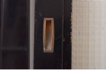 アンティーク建具　高級品!!　石川県産　鏡板欅(ケヤキ)材　バイカラーが目を引く上品なガラス戸4枚セット(引き戸)(R-072546)