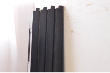 アンティーク建具　高級品!!　石川県産　鏡板欅(ケヤキ)材　バイカラーが目を引く上品なガラス戸4枚セット(引き戸)(R-072546)