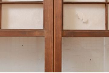 アンティーク建具　レトロな空間を演出する格子入り障子戸2枚セット(引き戸、格子戸、ガラス帯戸)(R-072550)