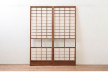 アンティーク建具　レトロな空間を演出する格子入り幅狭障子戸2枚セット(引き戸、格子戸、帯戸)(R-072552)