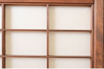 アンティーク建具　レトロな空間を演出する格子入り幅狭障子戸2枚セット(引き戸、格子戸、帯戸)(R-072552)