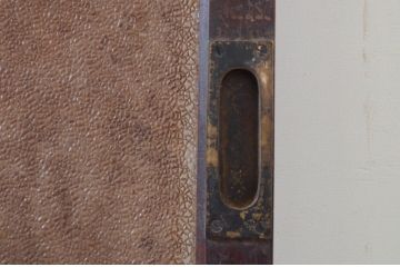 アンティーク建具　ダイヤガラス入り　落ち着いた空間に合わせやすいレトロなガラス戸2枚セット(引き戸、板戸)(R-072561)
