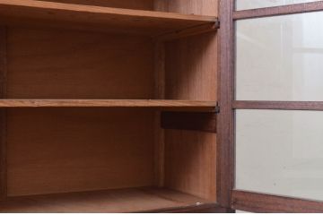 和製アンティーク　両開き戸　レトロな雰囲気溢れるシンプルな収納棚(ガラスケース、キャビネット、食器棚、飾り棚、戸棚、本棚、本箱)(R-072563)