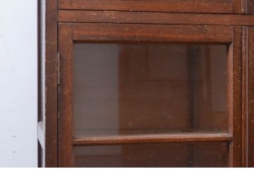 和製アンティーク　両開き戸　レトロな雰囲気溢れるシンプルな収納棚(ガラスケース、キャビネット、食器棚、飾り棚、戸棚、本棚、本箱)(R-072563)