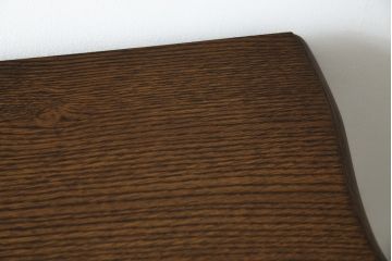 ヨーロッパビンテージ　ルーマニア製　オーク材の温かみある木肌に施されたカービングと猫脚が魅力のサイドチェスト(引き出し、ヴィンテージ)(R-072566)