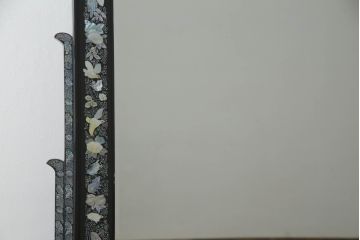 中古　高級品　特大!!　韓国　螺鈿細工　煌びやかで凝った意匠が目を引くドレッサー(鏡台、化粧台、ミラー)(定価約80万円)(R-072574)