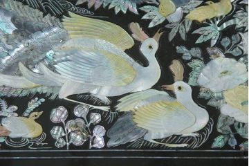 中古　高級品　特大!!　韓国　螺鈿細工　煌びやかで凝った意匠が目を引くドレッサー(鏡台、化粧台、ミラー)(定価約80万円)(R-072574)