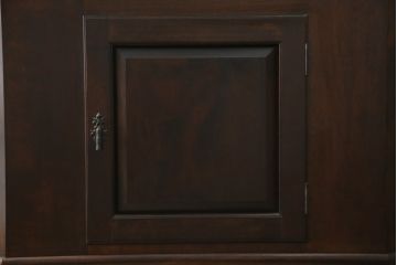 中古　民芸家具　松本民芸家具　落ち着きのある洗練された佇まいが魅力のB型隅棚(コーナーキャビネット、収納棚、飾り棚)(定価約58万円)(R-072575)