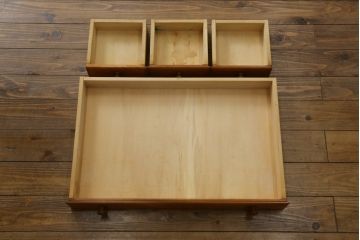中古　横浜クラシック家具　ダニエル(Daniel)　希少モデル　艶のある木肌と品のある佇まいが美しいロールトップデスク(ライティングビューロー、簿記机、ワークデスク、引き出し、在宅ワーク、在宅用、蛇腹)(R-072576)