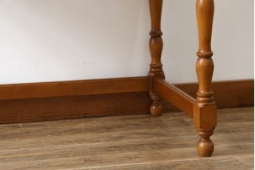 中古　横浜クラシック家具　ダニエル(Daniel)　希少モデル　艶のある木肌と品のある佇まいが美しいロールトップデスク(ライティングビューロー、簿記机、ワークデスク、引き出し、在宅ワーク、在宅用、蛇腹)(R-072576)