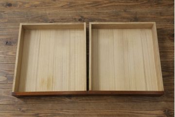 中古　高級品!!　指物家具　タモ材　漆塗り　凛とした佇まいと杢目が美しい文机(ローテーブル、座机、作業台、ワークデスク、在宅用、在宅ワーク用)(R-072578)