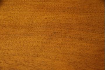 中古　横浜クラシック家具　ダニエル(Daniel)　　レオナ (Leona)　A-317　温かみのある色合いが魅力の丸テーブル(ローテーブル、ラウンドテーブル、コーヒーテーブル、サイドテーブル)(定価約21万円)(R-072580)
