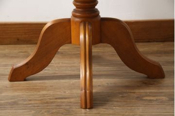 中古　横浜クラシック家具　ダニエル(Daniel)　　レオナ (Leona)　A-317　温かみのある色合いが魅力の丸テーブル(ローテーブル、ラウンドテーブル、コーヒーテーブル、サイドテーブル)(定価約21万円)(R-072580)