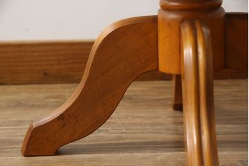 中古　横浜クラシック家具　ダニエル(Daniel)　　レオナ (Leona)　A-317　温かみのある色合いが魅力の丸テーブル(ローテーブル、ラウンドテーブル、コーヒーテーブル、サイドテーブル)(定価約21万円)(R-072580)