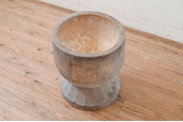 和製アンティーク　素朴な佇まいが魅力の小振りな臼(ウス、うす、ディスプレイ、DIY)(R-072583)