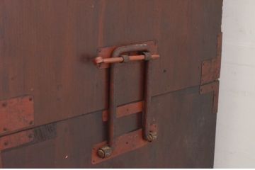 和製アンティーク　前面栗材　和の雰囲気を引き立てる漆のキレイな最上箪笥(重ね箪笥、和タンス、引き出し、衣装箪笥、収納タンス)(R-072585)