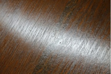 イギリスアンティーク　オーク材　凝ったデザインが目を引く小振りなサイドボード　(R-072588)
