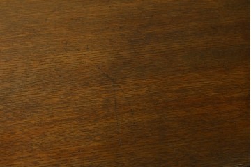 和製アンティーク　希少サイズ!!　薄型　楢(ナラ)材　ノスタルジックな雰囲気漂う片袖机　(R-072589)