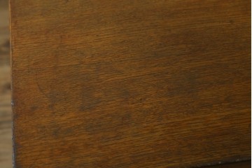 和製アンティーク　希少サイズ!!　薄型　楢(ナラ)材　ノスタルジックな雰囲気漂う片袖机　(R-072589)