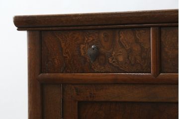 中古　指物家具　吉蔵　端正でおおらかな雰囲気漂う李朝スタイルの収納棚(小箪笥、引き出し、戸棚)(R-072591)