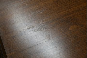 イギリスビンテージ　希少モデル　Old Charm(オールドチャーム)　背面の彫刻と個性的なデザインが素敵なスピニングチェア(スピナーズチェア、板座チェア、ダイニングチェア、椅子、イス、ヴィンテージ、英国)(R-072595)