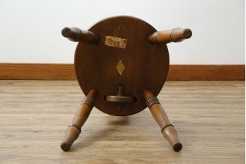 イギリスビンテージ　希少モデル　Old Charm(オールドチャーム)　背面の彫刻と個性的なデザインが素敵なスピニングチェア(スピナーズチェア、板座チェア、ダイニングチェア、椅子、イス、ヴィンテージ、英国)(R-072595)
