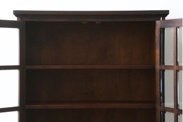 中古　北海道民芸家具　HM160K　美しい木肌とシックな佇まいが魅力的なキャビネット(食器棚、収納棚、戸棚、カップボード、飾り棚、本箱)(R-072596)
