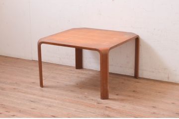 和製ビンテージ　天童木工(Tendo)　木の温もりを感じるシンプルなデザインのローテーブル(座卓、センターテーブル、リビングテーブル、ヴィンテージ)(R-072597)