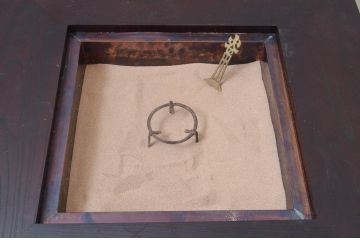 和製ビンテージ　総欅(ケヤキ)材　重厚感ある分厚い天板の囲炉裏テーブル(座卓、木製火鉢、ローテーブル、ヴィンテージ)(R-072598)