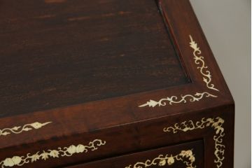 アジアンビンテージ　花梨(カリン)材　上品なデザインの象嵌入りライティングビューロー(ワークデスク、簿記机、収納棚、戸棚、在宅用、在宅ワーク用、引き出し)(R-072600)