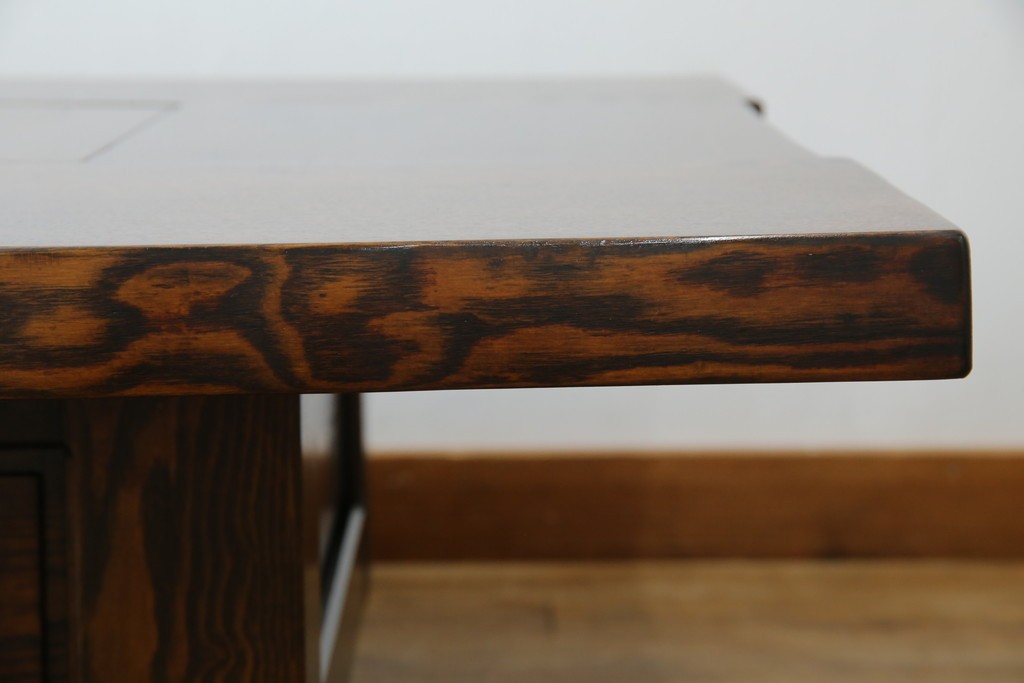 中古　美品　国産職人手作り品　総栗材　和のお部屋づくりにおすすめな囲炉裏テーブル　(R-072601)