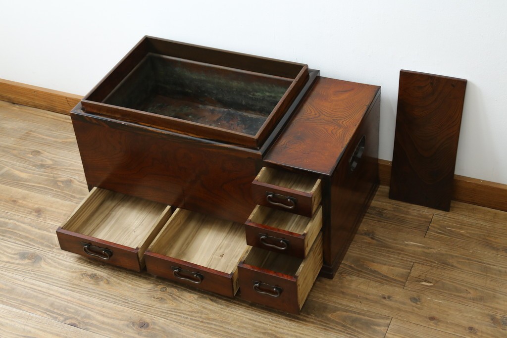 和製アンティーク　欅(ケヤキ)材　和の雰囲気を引き立てる長火鉢　(R-072618)