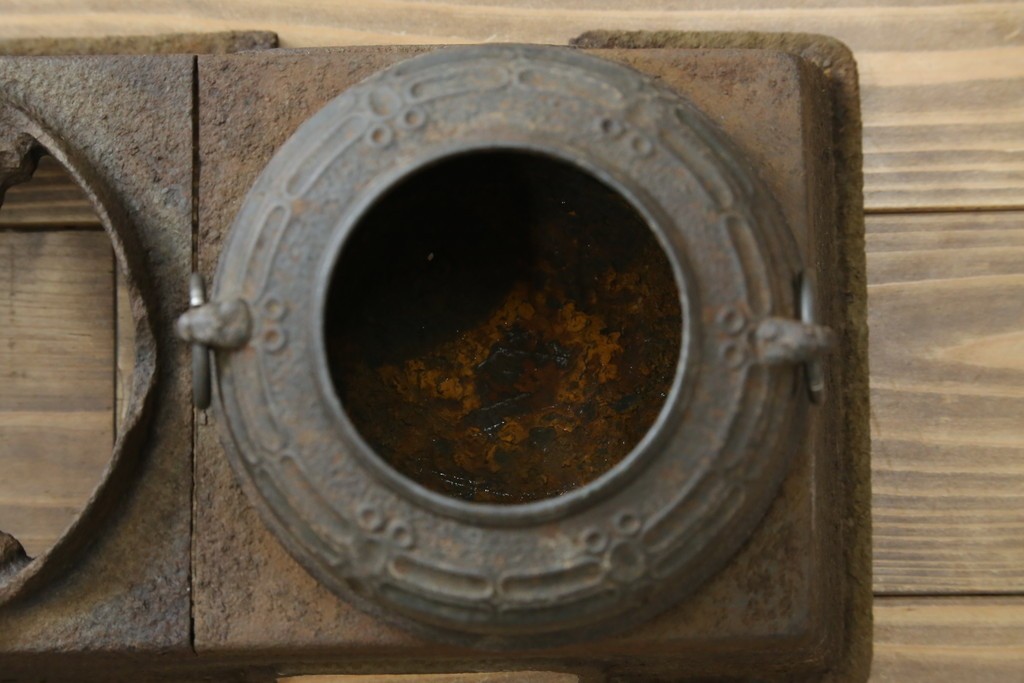 和製アンティーク　欅(ケヤキ)材　和の雰囲気を引き立てる長火鉢　(R-072618)