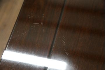 アジアンビンテージ　高級品!!　象嵌入りの凝ったデザインが魅力の唐木材製センターテーブル(リビングテーブル、ローテーブル、花梨材、カリン材、ヴィンテージ)(R-072620)