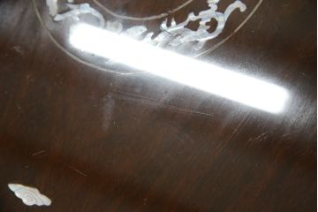 アジアンビンテージ　高級品!!　象嵌入りの凝ったデザインが魅力の唐木材製センターテーブル(リビングテーブル、ローテーブル、花梨材、カリン材、ヴィンテージ)(R-072620)