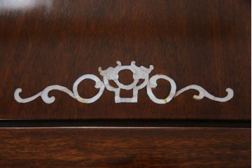 アジアンビンテージ　高級品!!　象嵌入りの凝ったデザインが魅力の唐木材製センターテーブル(リビングテーブル、ローテーブル、花梨材、カリン材、ヴィンテージ)(R-072620)