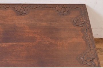 中古　軽井沢彫り　桜の彫りが魅力のローテーブル(座卓、センターテーブル、リビングテーブル)(R-072625)