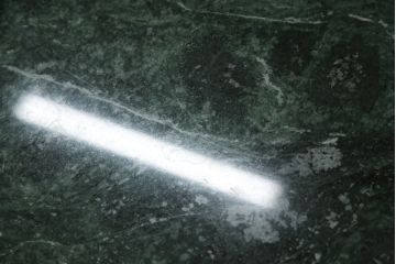 イギリスビンテージ　天板大理石が目を引くクラシカルなお部屋に取り入れたいオーバルセンターテーブル(リビングテーブル、楕円、ローテーブル、英国、ヴィンテージ)(R-072632)