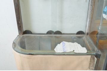 和製アンティーク　レトロなタイルベースのタバコ屋ガラスケース(ショーケース、陳列棚、煙草、たばこ)(R-072633)