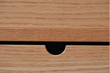 和製ヴィンテージ　高島屋特注品!　シンプルなデザインと引き出し8杯の収納力が魅力的なチェスト　(R-072634)