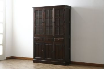 中古　北海道民芸家具　HM165K　高級感漂う上品な佇まいの食器棚(カップボード、キャビネット、収納棚、戸棚)(定価約43万円)(R-072645)