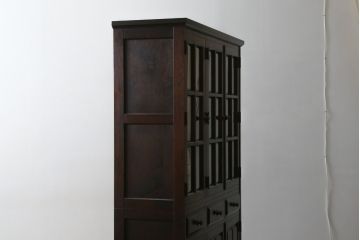 中古　北海道民芸家具　HM165K　高級感漂う上品な佇まいの食器棚(カップボード、キャビネット、収納棚、戸棚)(定価約43万円)(R-072645)