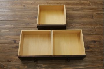 中古　北海道民芸家具　HM165K　高級感漂う上品な佇まいの食器棚(カップボード、キャビネット、収納棚、戸棚)(定価約43万円)(R-072645)